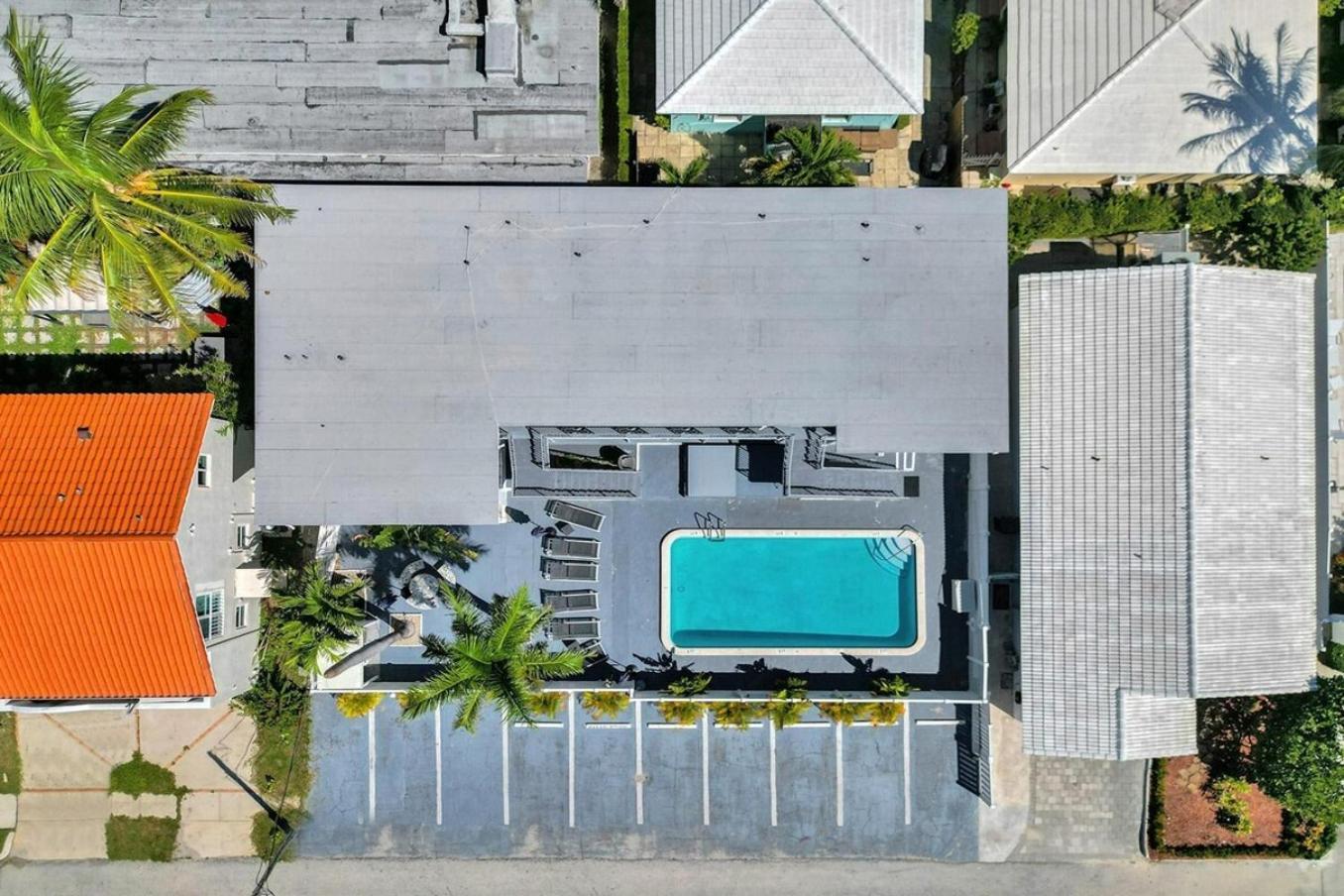 Waves On Desoto Rental Unit With Pool Hollywood Exteriér fotografie